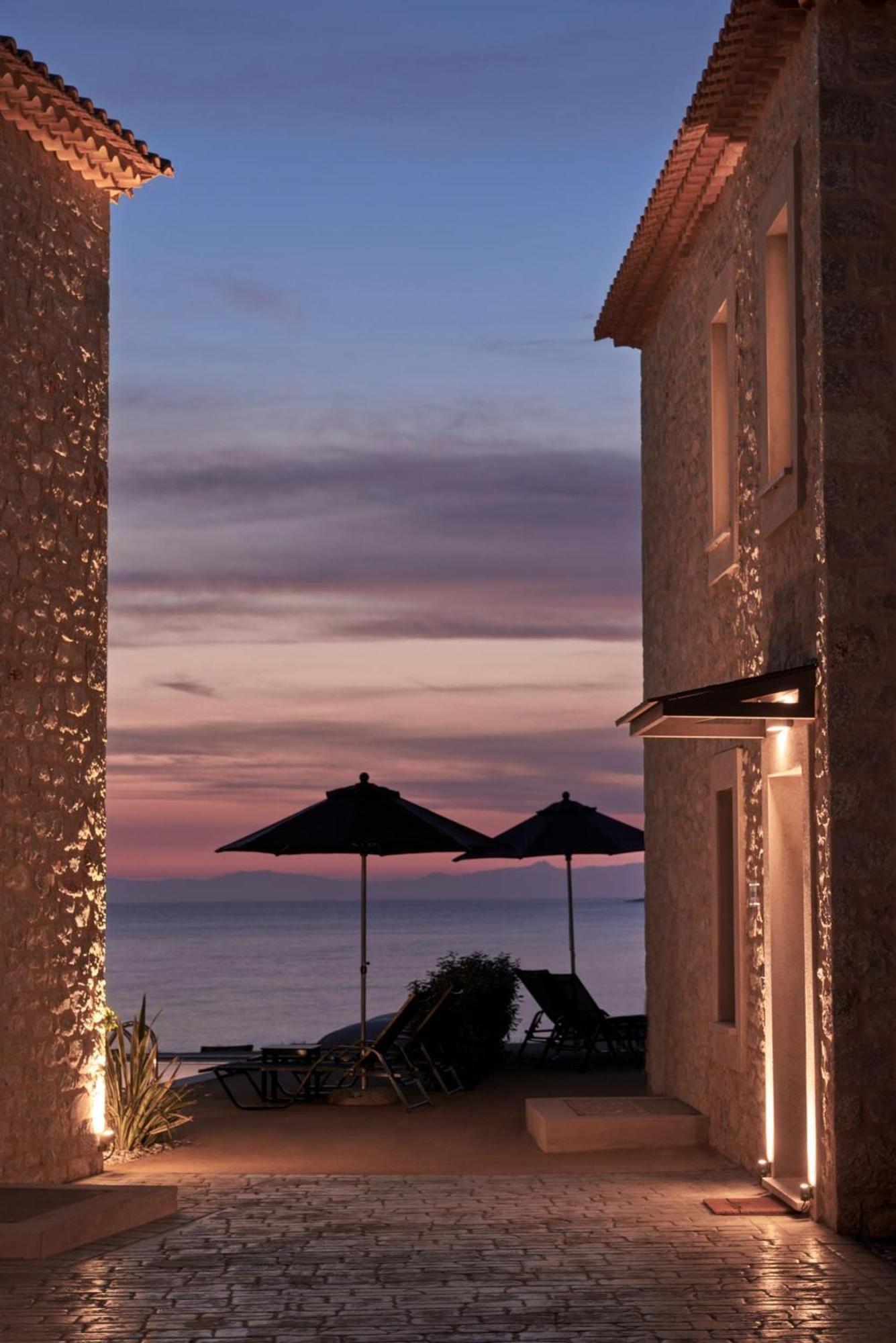 Beachfront Alassa Villas With Private Pools Kotronion  Exteriör bild