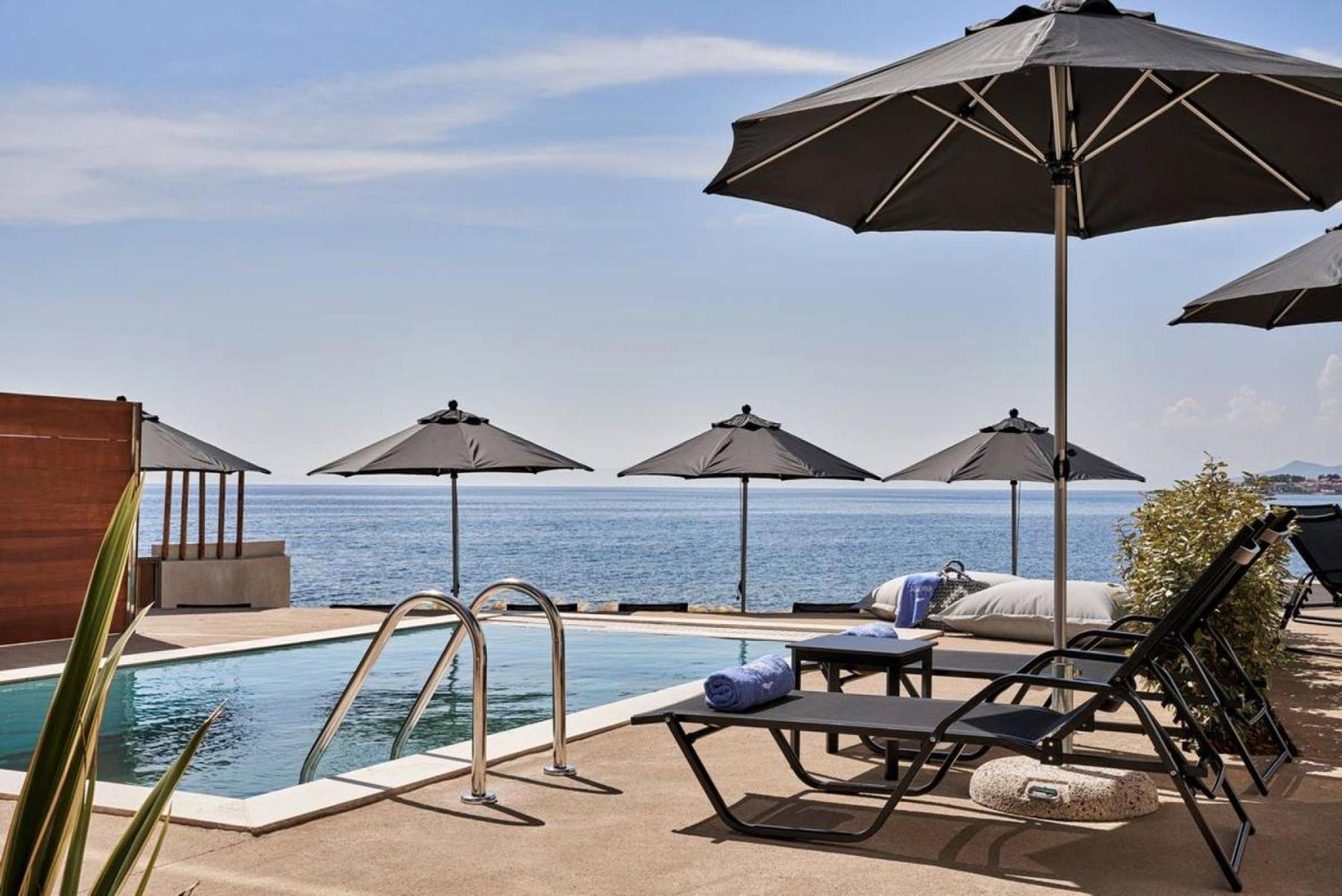 Beachfront Alassa Villas With Private Pools Kotronion  Exteriör bild